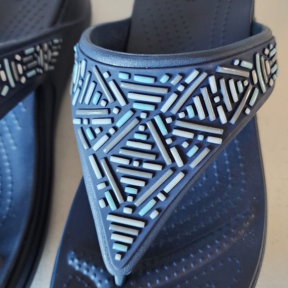 Crocs Wedge "LIKE NEW" - Picture 3 of 14